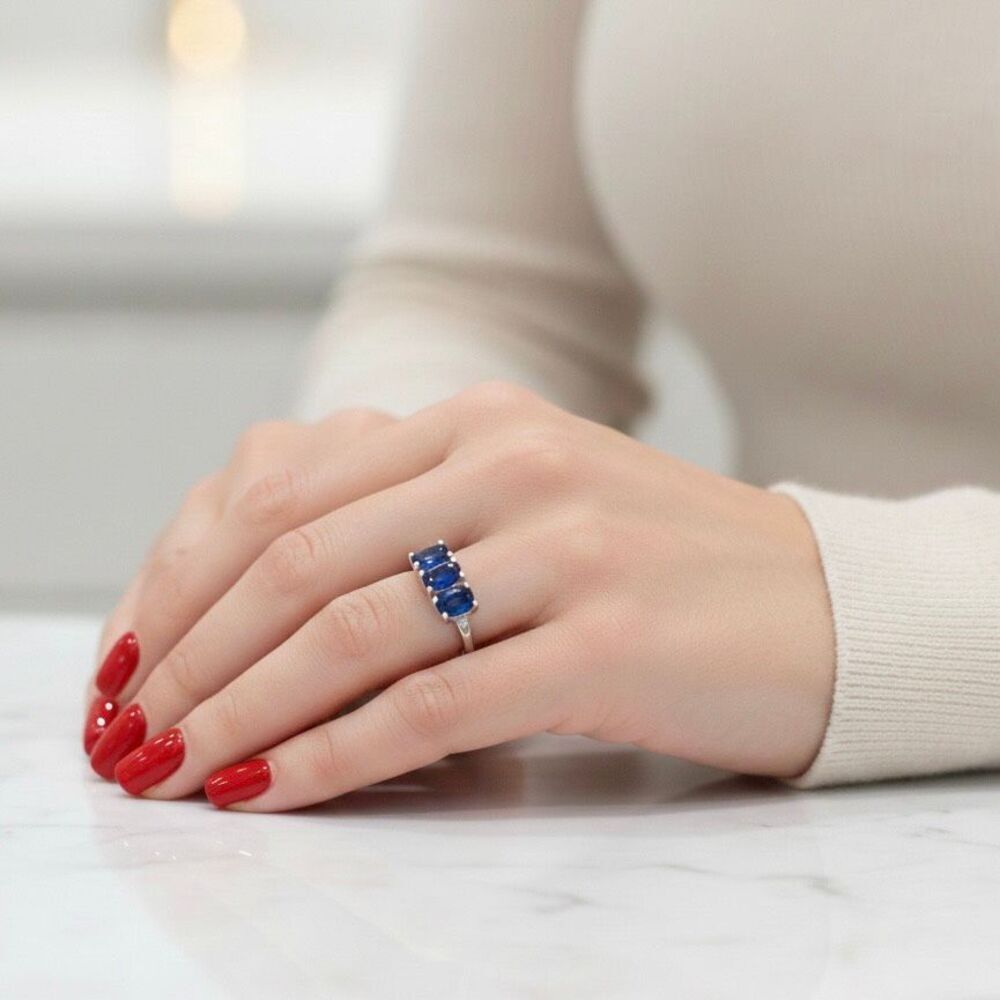Stunning Sterling Silver 3-Stone Blue Sapphire Statement Ring Size 5 New